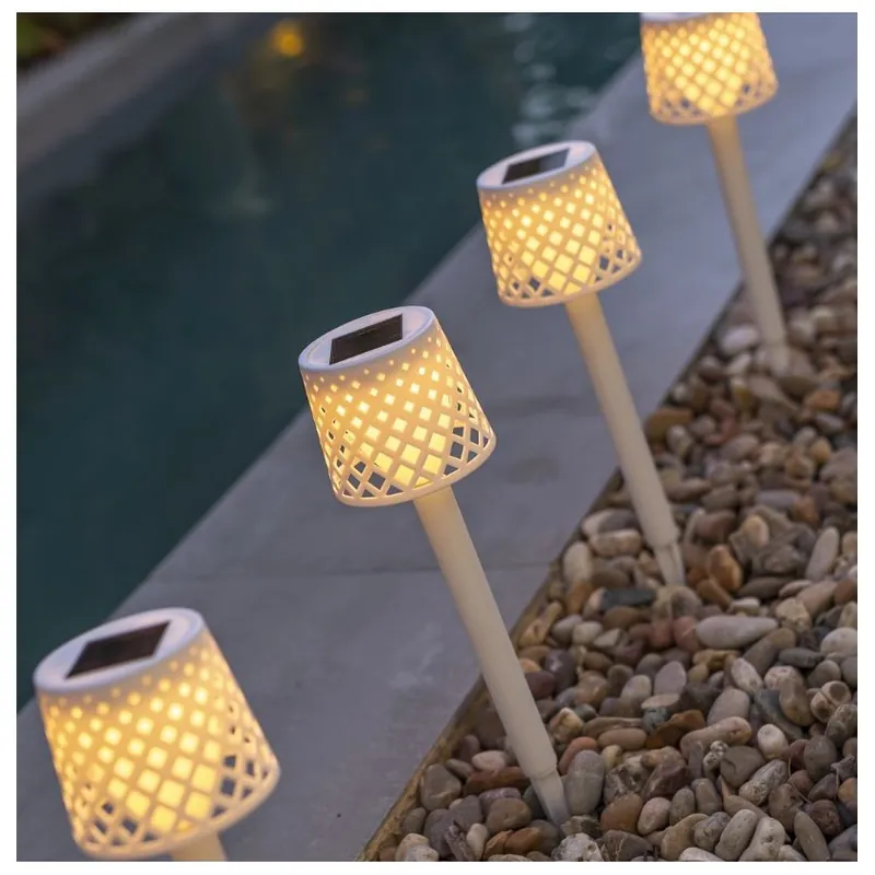 Lampa cu baterie solara Gretita - New Gardne, 4 bucati, disponibil in alb sau negru Preț redus